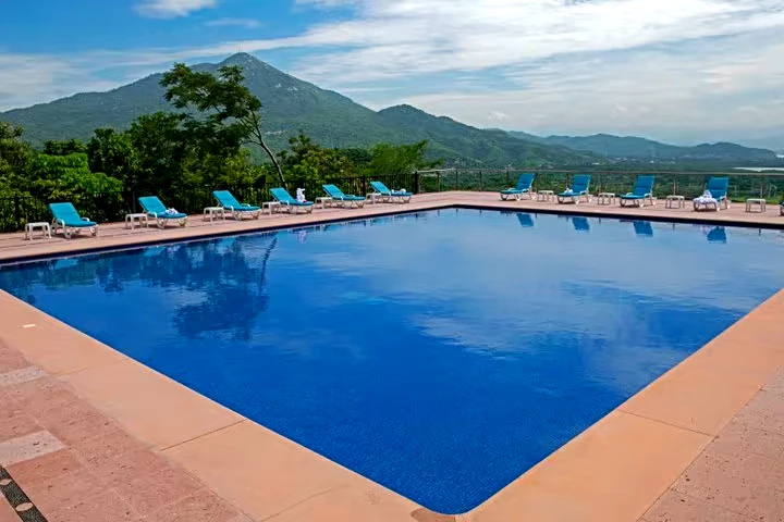 El Corazón Resort