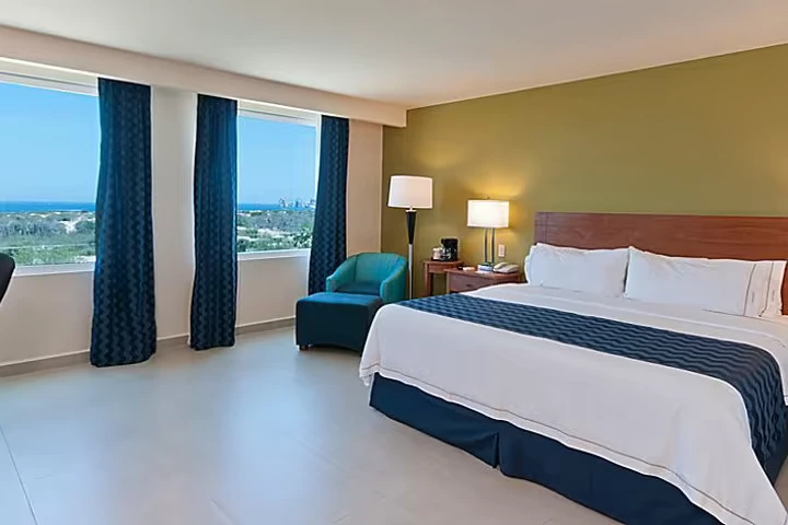 Holiday Inn Express Cabo San Lucas