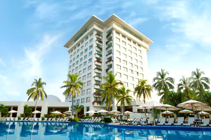 Hotel Emporio Ixtapa